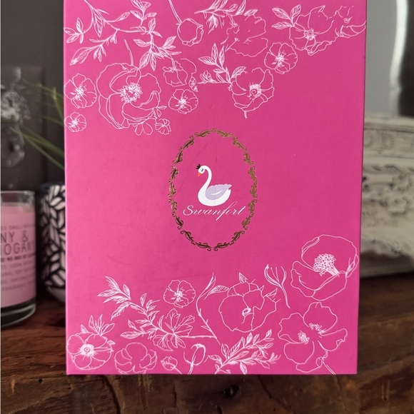 VINTAGE | 1984 Swanfort Wine Glass With Gift Box - Picture 3 of 4